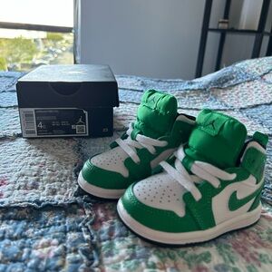NWOT Jordan 1 Mid Lucky Green/Black/White in Toddler sz 4c